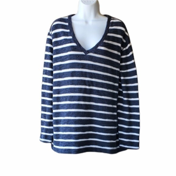 Ava&Viv Womens Blue Striped Vneck Longsleeve Sweater size 1x - Picture 1 of 8